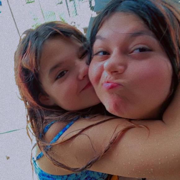 Meet your Posher, Tessa - Picture 1 of 1